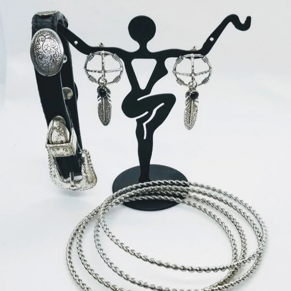 Lot of Silver Southwestern Jewelry - Picture 2 of 2